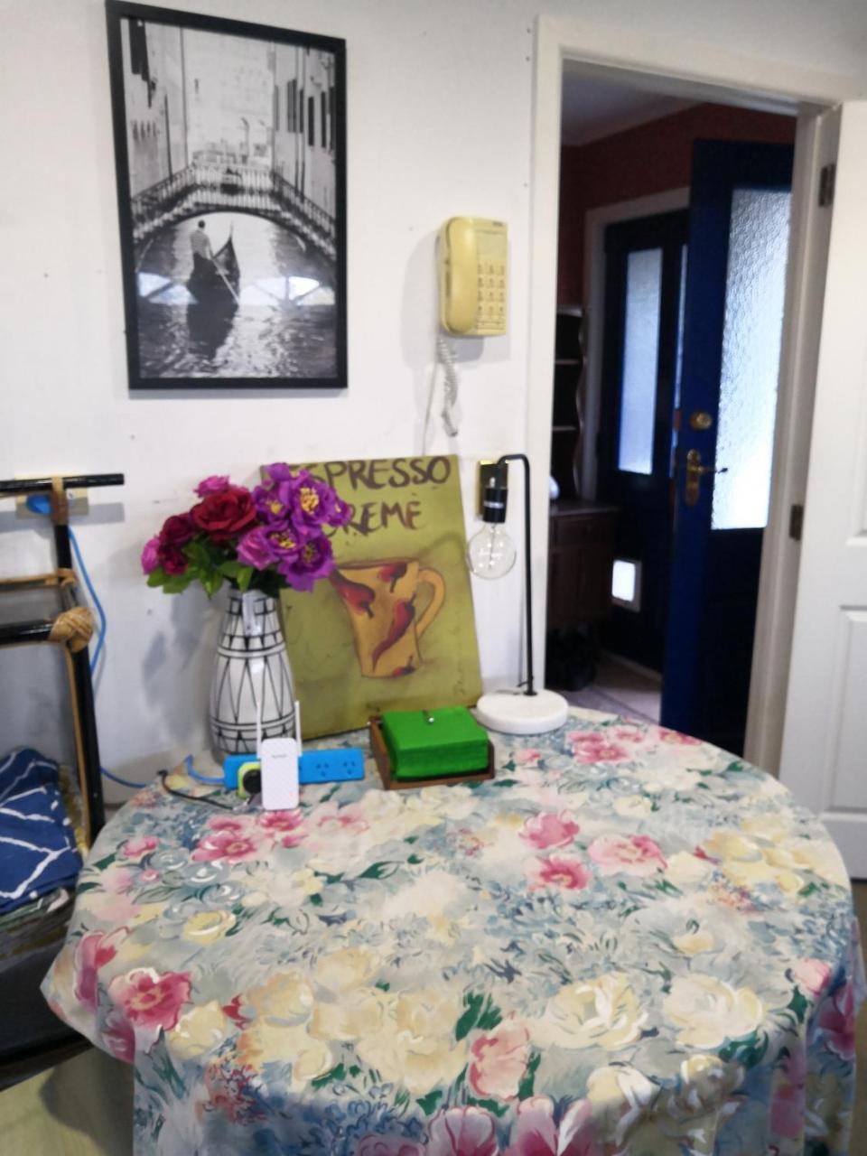 Browns Bay Holiday Hostel